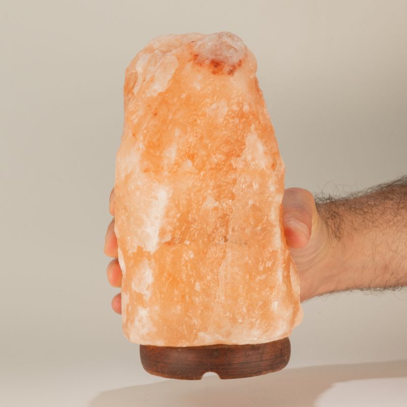 Kvalitetna solna lampa - otprilike 1,5–2 kg