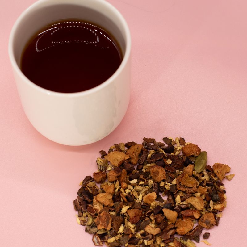 Organska vruća čokoladna chai infuzija