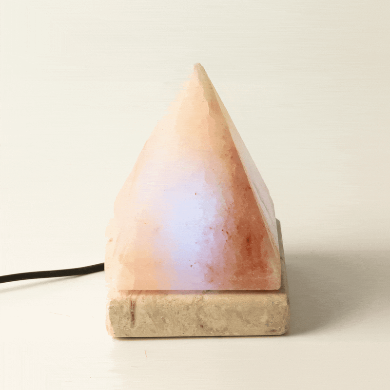 Kvalitetna USB piramidalna solna lampa - 9 cm (višebojna)