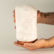 Himalajska solna lampa od kristalne stijene - i baza približno 3-5 kg