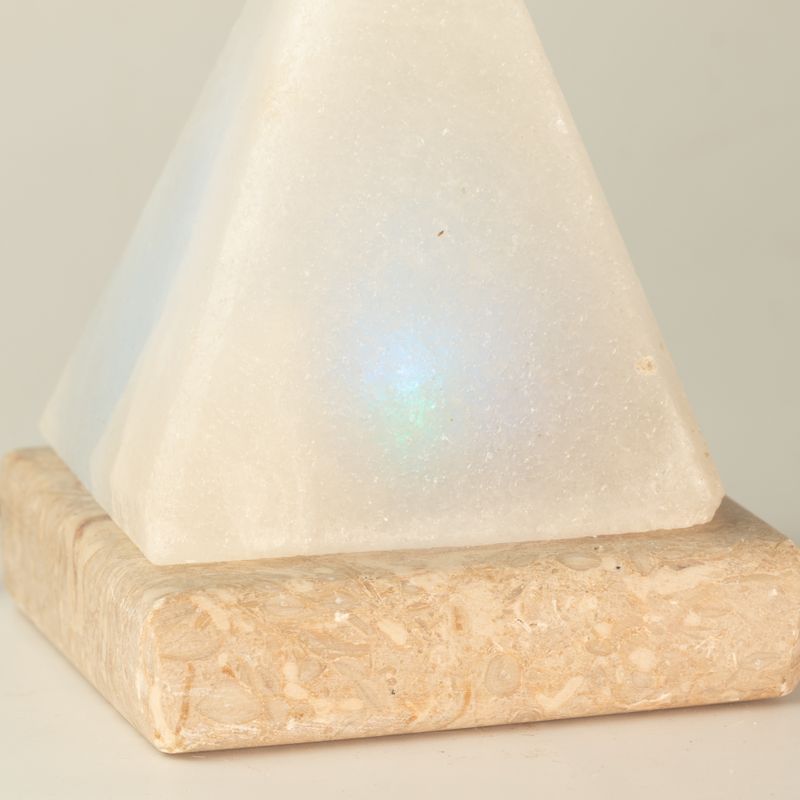 Kvalitetna USB piramida bijela solna lampa - 9 cm (multi)
