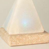Kvalitetna USB piramida bijela solna lampa - 9 cm (multi)