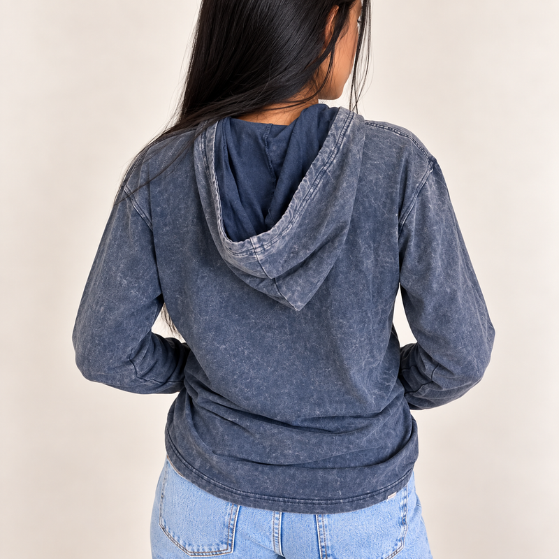 Mala kameno oprana hoodie majica s kangaroo džepom - prašnjasto ljubičasta