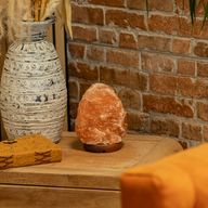 Kvalitetna prirodna solna lampa - osnovica otprilike 2-3 kg