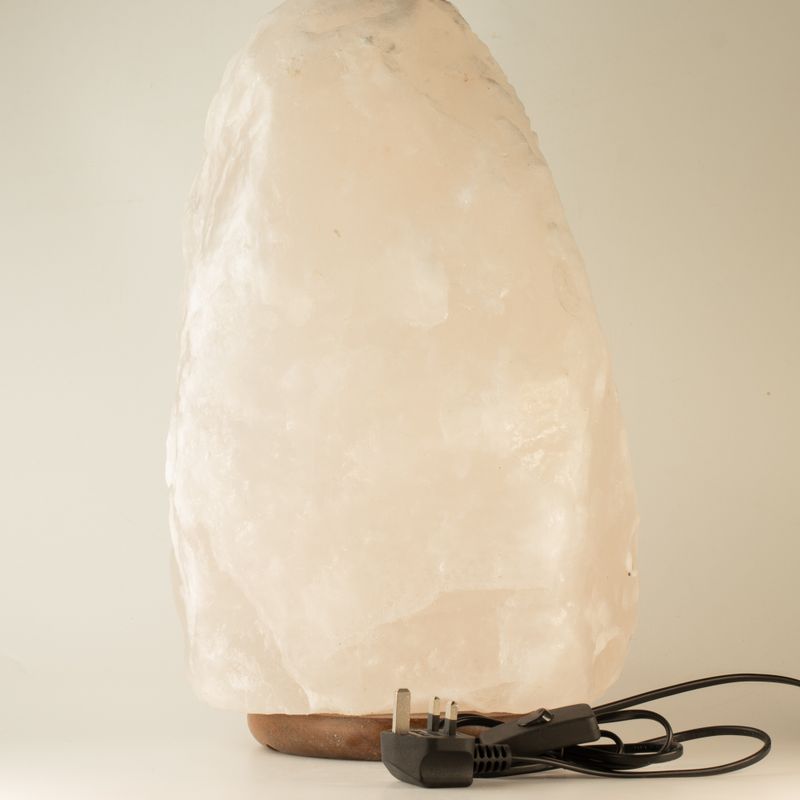 Kvalitetna ogromna prirodna solna lampa - približno 24-25 kg