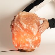 Kvalitetna velika prirodna solna lampa - otprilike 24-26 kg