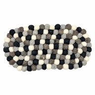 Ovalna podloga od vunenih kuglica - 38x18cm višesiva boja