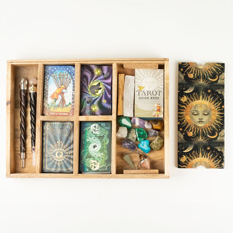 Sun Goddess Tarot pladanj s držačem za karte