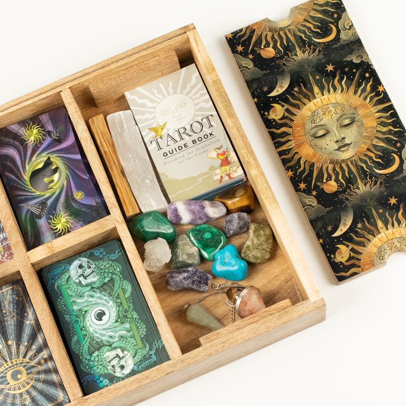 Sun Goddess Tarot pladanj s držačem za karte