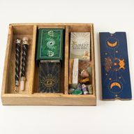 Pladanj za tarot karte Blue Moon Phases s držačem za karte