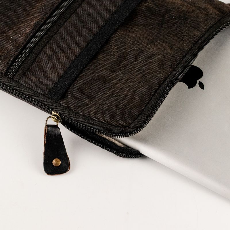 Stonewash torbica za tablet - Tamnosiva