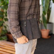 Stonewash torbica za tablet - Tamnosiva