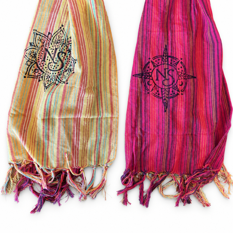 Nomad Sari Travel Blessing Scarves početni paket – 72 marame + BESPLATAN stalak za izlaganje