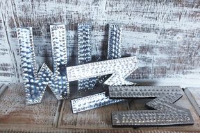Mala Dekorativna Aluminijska Slova - M