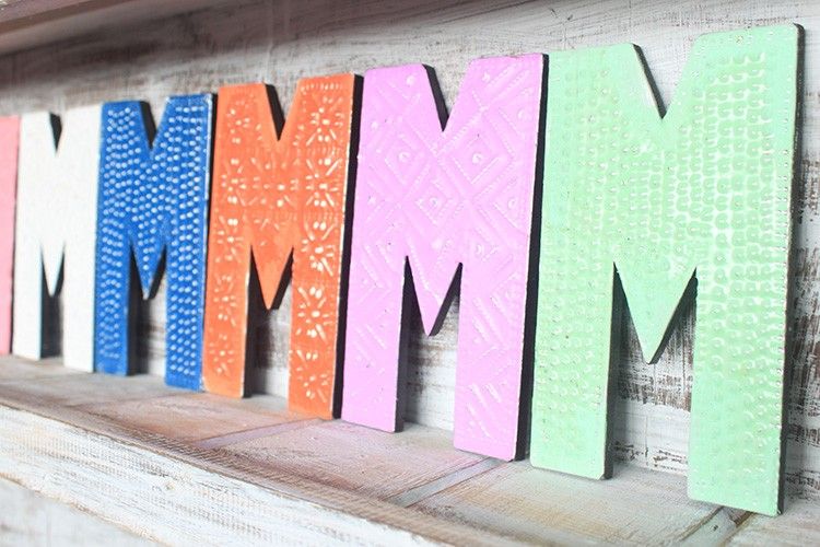 Slovo "M" - Razne Boje - 15 cm