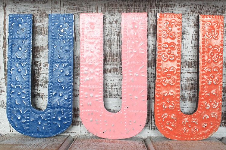 Slovo "U" - Razne Boje - 15 cm