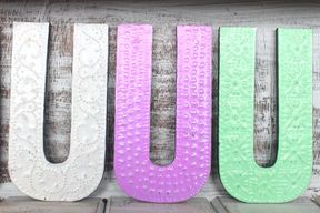 Slovo "U" - Razne Boje - 15 cm