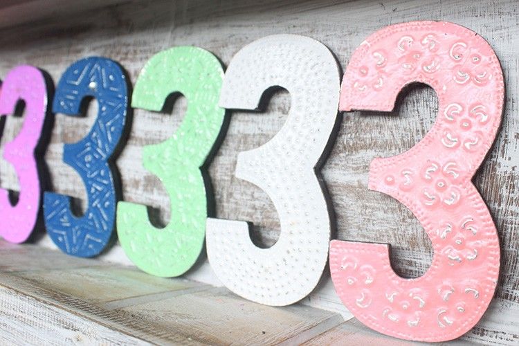 Broj "3" - Razne Boje - 15 cm
