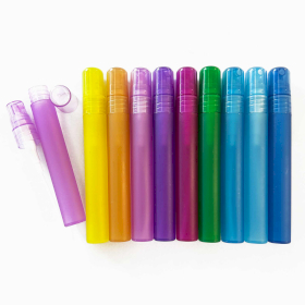 12x Džepni Parfem u Spreju 10 ml - (12 nasumučnih boja)