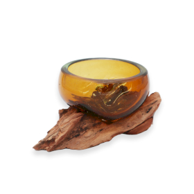 Mala Jantarna Zdjelica od Topljenog Stakla na Drvu