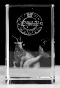 Kristalna Kocka sa Znakom Zodijaka  - Jarac